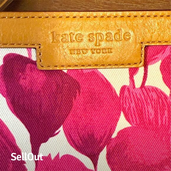 New Kate Spade Floral Wristlet Clutch Pink Red Gold Accents Women's Bag - Picture 4 of 5